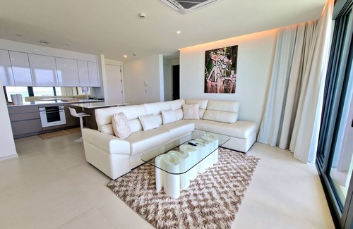 Maho Apartment | A-1602 Modern oceanfront condo