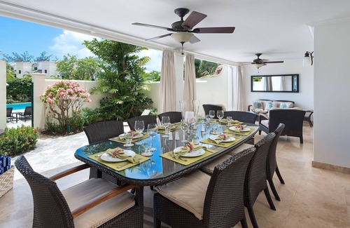 Mullins House | A 4 Bedroom Rental, A Short Walk To Mullins Beach - Includes Beach Club Access