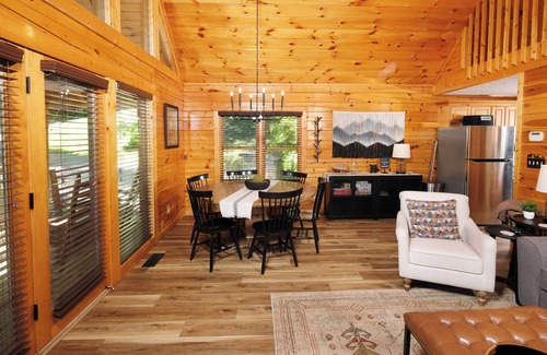 Gatlinburg Cabin | A 5 Star Cabin for Lifetime Memories! Perfect Location! Recently Renovated!