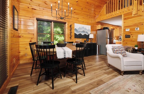 Gatlinburg Cabin | A 5 Star Cabin for Lifetime Memories! Perfect Location! Recently Renovated!