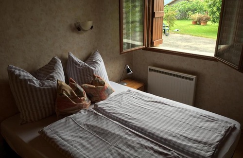 Esclassan-Labastide Apartment | A Bagnères