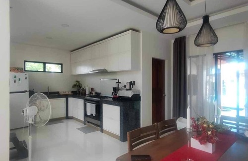 Naval House | A beach house (shared space) and a romantic place during sunset!