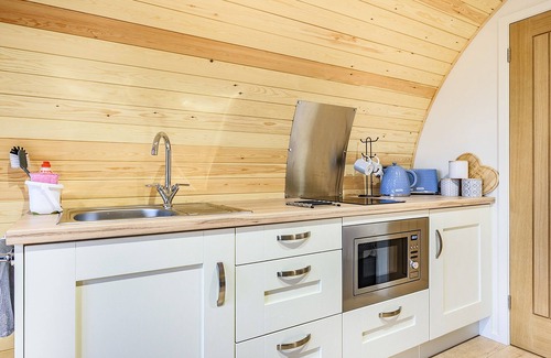 East Haddon Cottage | A beautiful and very comfortable glamping experience.