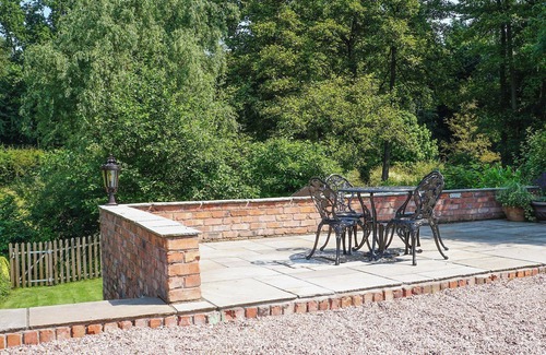 Malpas Cottage | A beautiful cottage in a rural Cheshire village with an abundance of attractions easily accessible.