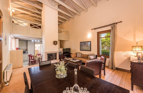 Maleme Villa | A beautiful furnished villa, located in a peaceful area only 600m from the sea