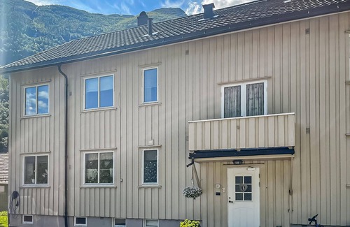 Rjukan Apartment | A beautiful view over the countryside awaits you in this superbly located vacation home.