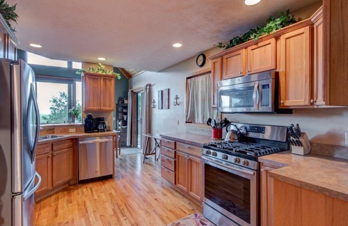 Seven Devils House | A Big View Great Seven Devils home beautiful decor great views hot tub
