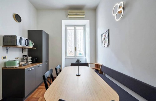 Prati Apartment | A Blend of Historical Elegance and Modern Comfort