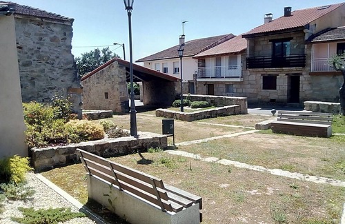 Verin Cottage | A Casa da Boa Xente, charming house in the valley of Verín.