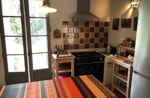 Sommieres House | A Charming Ancient House From The 17th In The Middle Of Vineyards And Busches