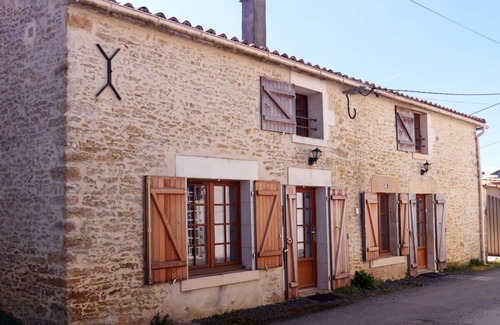 Sigournais House | A charming house in rural hamlet near Sigournais, 30 minutes from the Puy du Fou