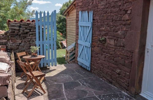Calmels-et-le-Viala Cottage | A cosy setting in the heart of the Grands Causses: Le Gîte Idyllique pour Deux