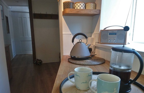 Stow-on-the-Wold Cottage | A cottage in Stow on the Wold quiet yet close town, garden & private parking.