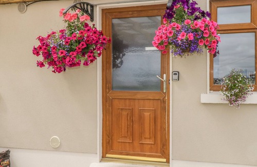 Turloughmore Cottage | A COUNTRY VIEW COTTAGE, family friendly in Athenry, County Galway