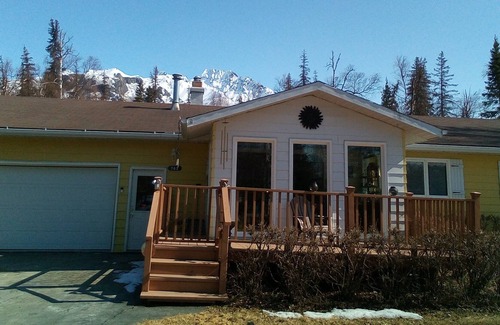 Butte Apartment | A cozy Alaskan studio apartment with views.