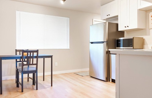 South Tacoma House | A cozy and peaceful centrally Located Triplex 2BD, 1.5 BA