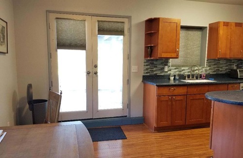 Callender Apartment | A cozy little in-law/granny unit on a large, private property