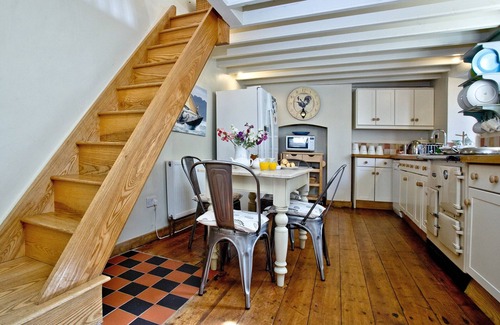 Kingsand Cabin | A delightful cottage, full of character and close to the beach.