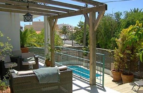 Ferragudo House | A designer owned luxury property with private swimming pool for up to 6 people