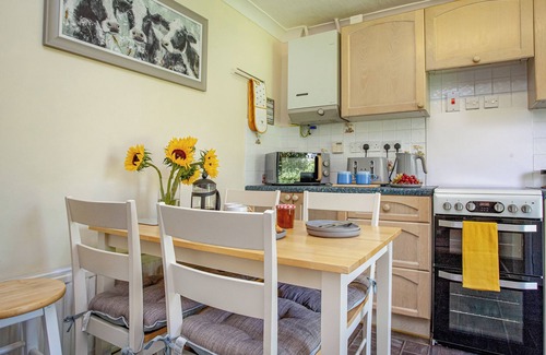 Warbstow Cottage | A great, three-bedroom bungalow, with front and back gardens.