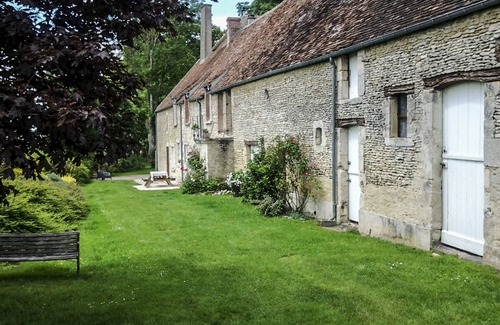 Les Moutiers-en-Auge House | A holiday in the countryside in a comfortable family home