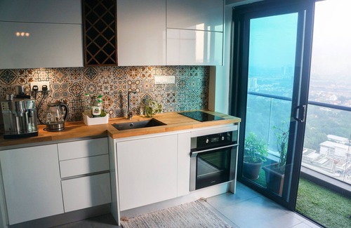 Damansara Perdana Condo | A home away from home, great view from a high floor, premium amenities.