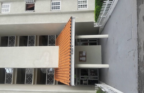 Camperdown Apartment | A home away from home. The scenic beauty of the mountains and the tennis court