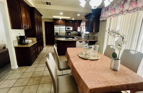 Palmdale House | A Home Surrounded by Nature