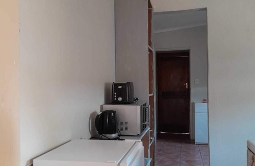 Lyttelton Manor Apartment | A Humble abode that is Cozy in Centurion