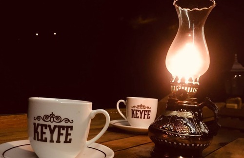 Ayder House | A jaccuzi,a BBQ,a terrace and a mini-kitchen.