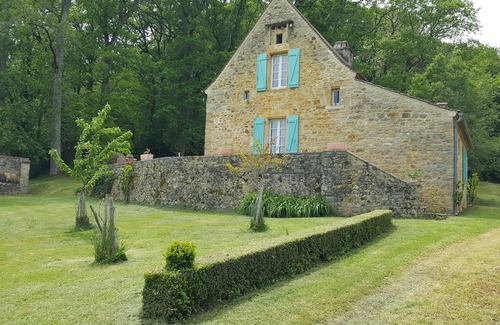 La Masse House | A l'orée du bois, gite in Cazals, Lot, 4 km from the Dordogne.