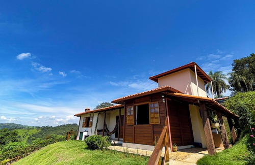 Moeda House | A Lapinha do Sertão é uma casa de hospedagem temporária, com vista panorâmica.