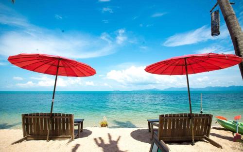 Bang Po Hotel | A Little Bungalows By Beach