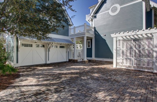 WaterSound Beach House | A Little Overboard, Private Pool/Spa, Easy walk to Beach, Golf Cart Included!
