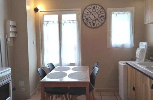 Marsilly House | A loft feel for this charming, quiet apartment in a seaside village