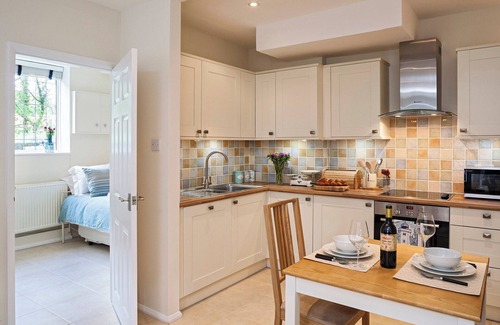 St Margaret's at Cliffe Cottage | A lovely, modern apartment just 350 yards from the beach.