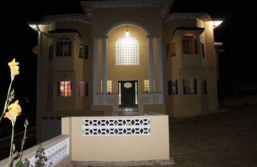 IronShore Estates Villa | A Luxurious 4-Bedroom Private Villa with Games Room, Theatre & Modern Art