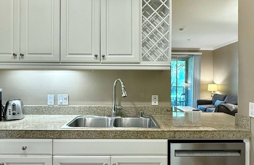 Airport Area Condo | A Luxurious Resort Style Condo in the Heart of Irvine