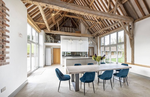 Sutton Mandeville House | A Luxury and exclusive converted barn and courtyard in the countryside