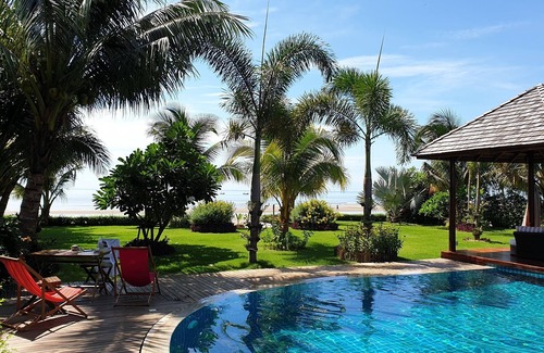 Puk Tian Villa | A luxury villade in the tropics by the beach in a private domain
