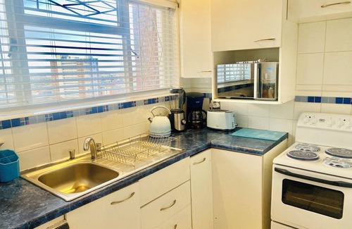 Redhill Apartment | A magnificent view of the Indian Ocean a stone's throw from the beach