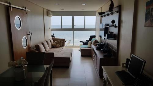 Embare Apartment | A melhor vista de Santos para 5 pessoas pé na areia