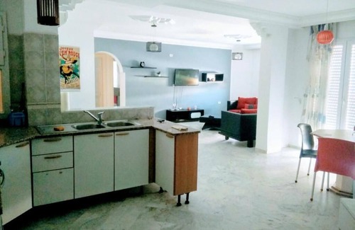 Chott Mariem Apartment | a nice sea front apartment