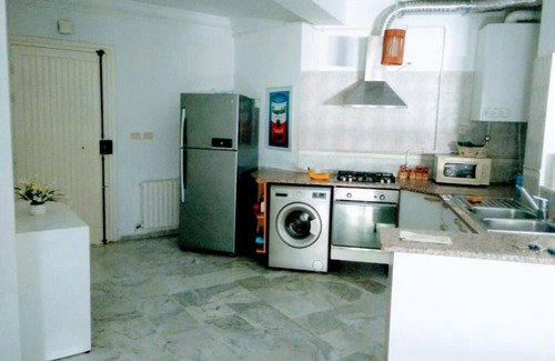 Chott Mariem Apartment | a nice sea front apartment