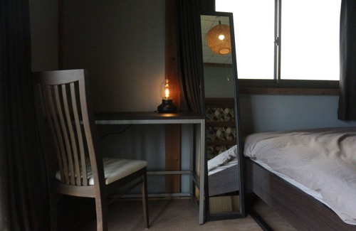 Ichinomiya House | A nostalgic space where an old house is revived an / Choseigun Chiba