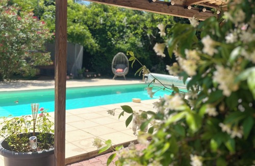 Tresses Bed & Breakfast | A peaceful haven with swimming pool, 20 minutes from Bordeaux and its vineyards.
