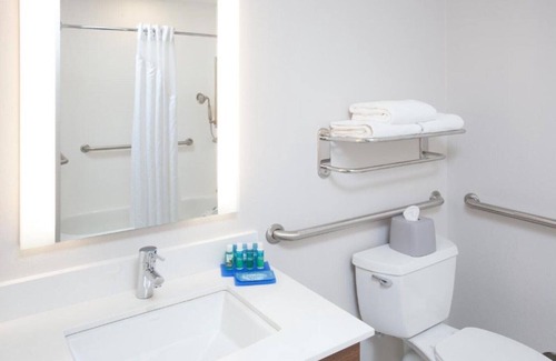 Haskell House | A peaceful retreat for all leisure travelers and Haskell business travelers.