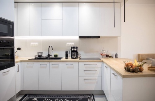 Thessaloniki Apartment | A penthouse apartment near the seaside (Nea Paralia)