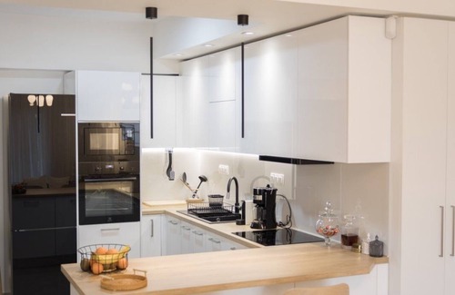 Thessaloniki Apartment | A penthouse apartment near the seaside (Nea Paralia)