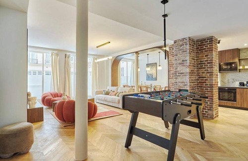 Bonne-Nouvelle Apartment | A PERFECT BASE TO EXPLORE ALL THE MAGIC OF PARIS - LOUVRE, PALAIS ROYAL & MORE